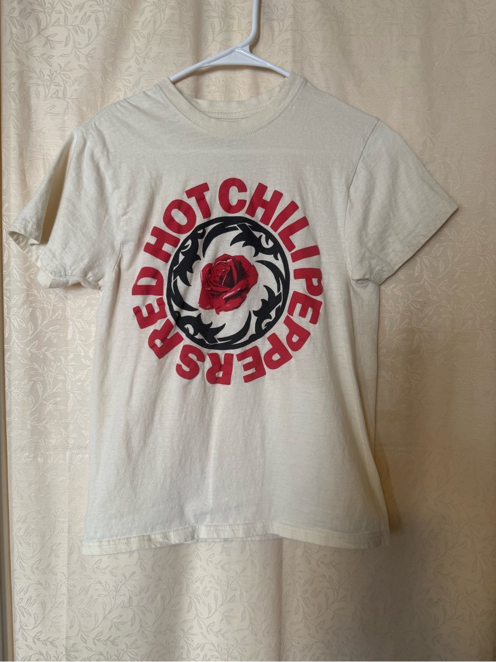 Red Hot Chili Peppers T-shirt, Women’s size Medium Cream Color RHCP Band T-shirt